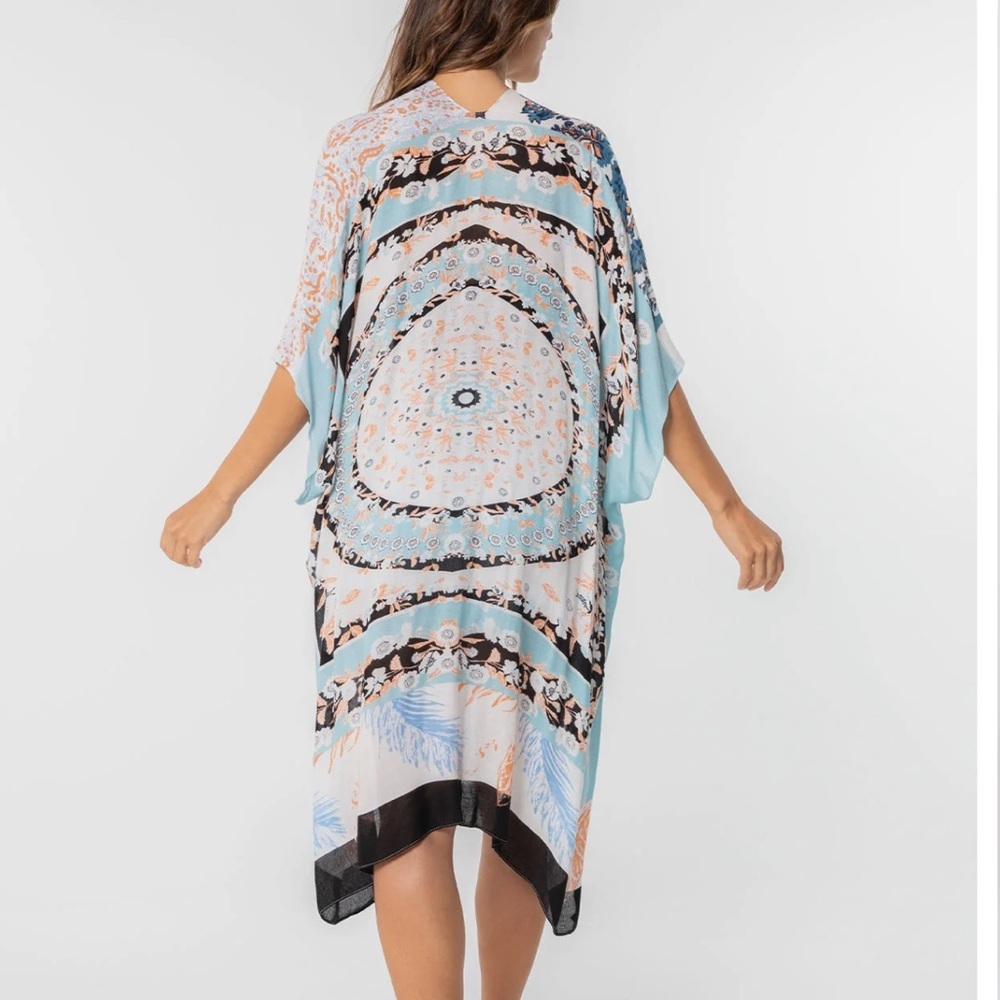 LOVE STITCH Moonlight & Roses Kimono Light Blue Sand